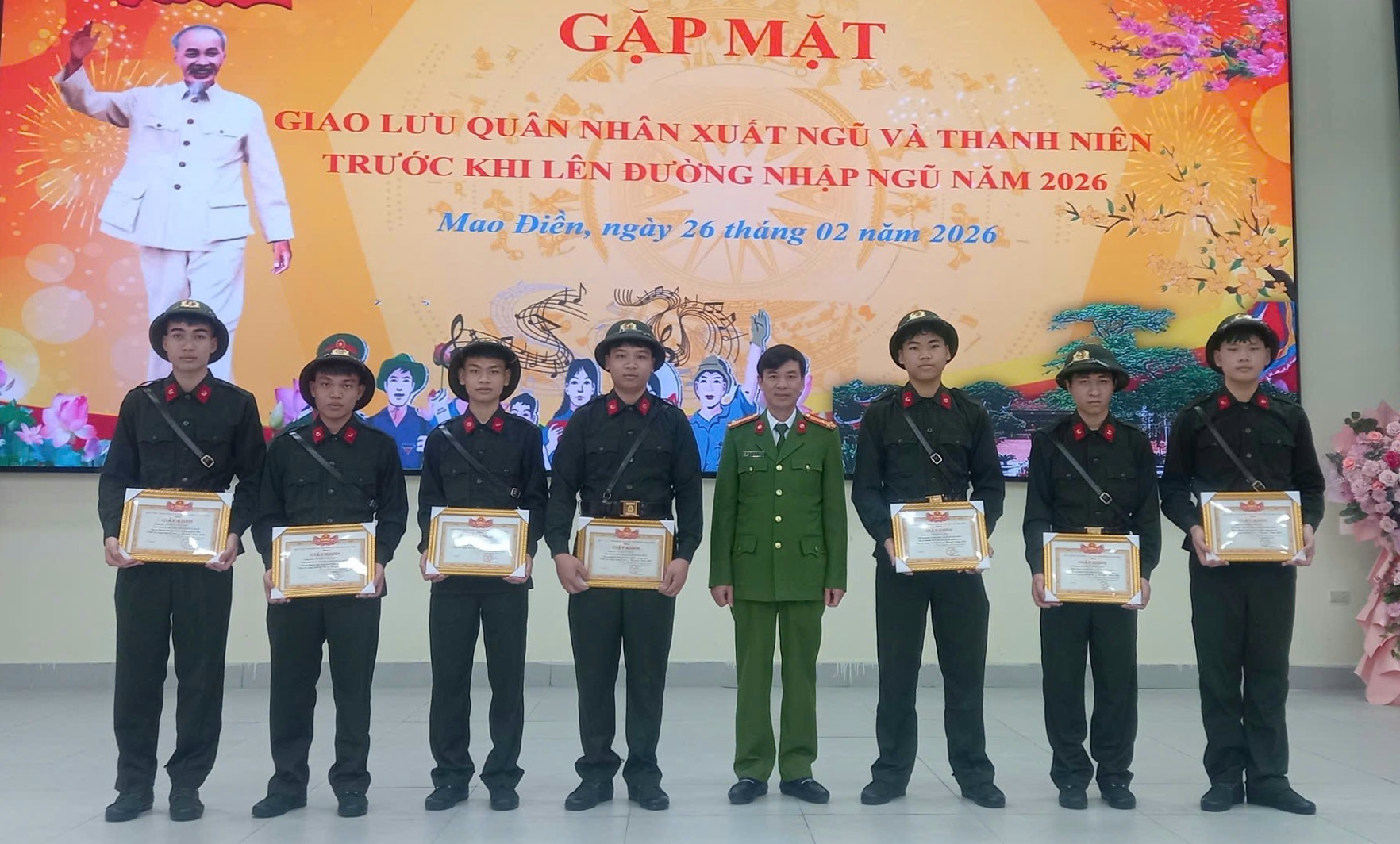 Công an xã Mao Điền tổ chức gặp mặt, động viên thanh niên thực hiện nghĩa vụ Công an nhân dân